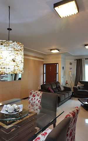 Casa à venda com 298m², 4 quartos e 5 vagasSala