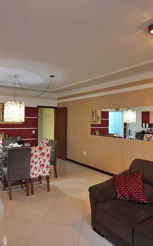 Casa à venda com 298m², 4 quartos e 5 vagasSala