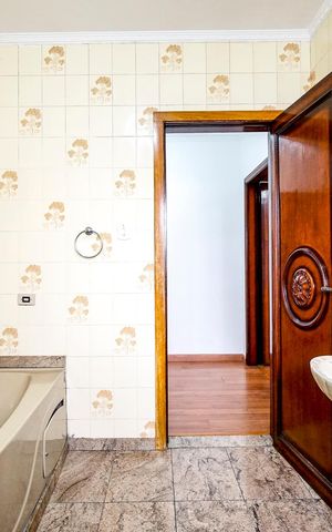 Casa para alugar com 450m², 4 quartos e 7 vagas Casa para alugar com 450m², 4 quartos e 7 vagasBanheiro da suíte 02
