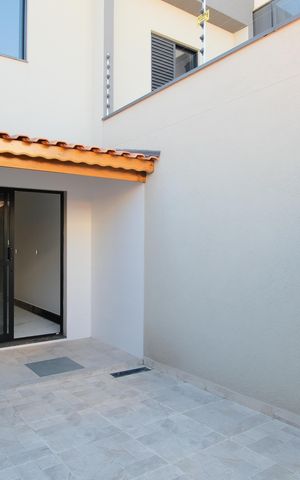 Casa à venda com 130m², 3 quartos e 2 vagasÁrea de Serviço