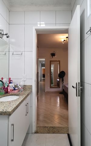 Casa à venda com 160m², 3 quartos e 2 vagasBanheiro da Suíte 3