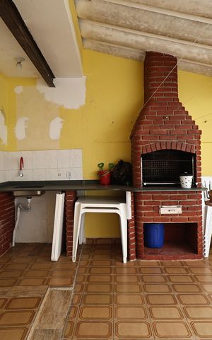 Casa à venda com 160m², 3 quartos e 2 vagasquintal com churrasqueira