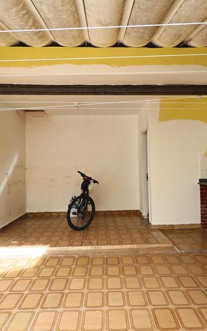 Casa à venda com 160m², 3 quartos e 2 vagasquintal com churrasqueira