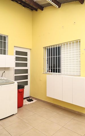 Casa à venda com 160m², 3 quartos e 2 vagasLavanderia