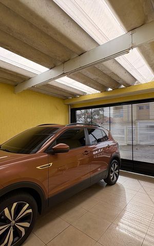 Casa à venda com 160m², 3 quartos e 2 vagas Casa à venda com 160m², 3 quartos e 2 vagasGaragem