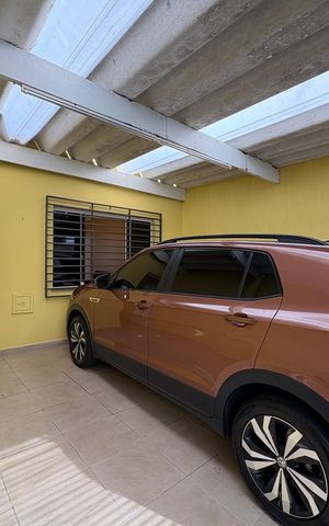 Casa à venda com 160m², 3 quartos e 2 vagas Casa à venda com 160m², 3 quartos e 2 vagasGaragem