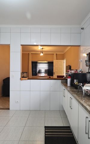 Casa à venda com 160m², 3 quartos e 2 vagasCozinha
