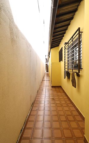 Casa à venda com 160m², 3 quartos e 2 vagascorredor e quintal