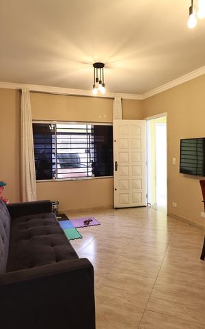 Casa à venda com 160m², 3 quartos e 2 vagasSala