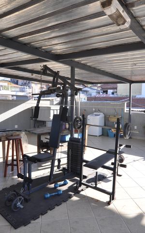 Casa à venda com 240m², 3 quartos e 2 vagasÁrea de Serviço
