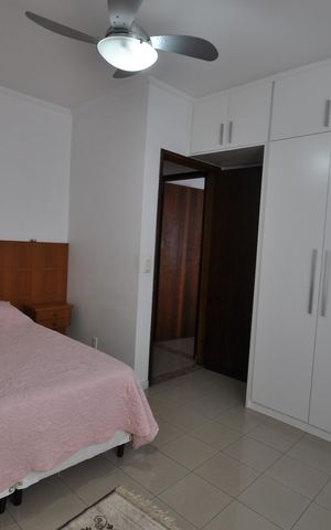 Casa à venda com 240m², 3 quartos e 2 vagasSuíte