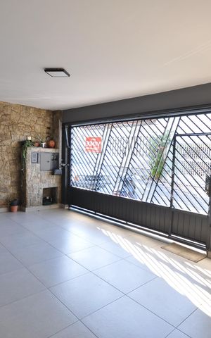 Casa à venda com 240m², 3 quartos e 2 vagasGaragem
