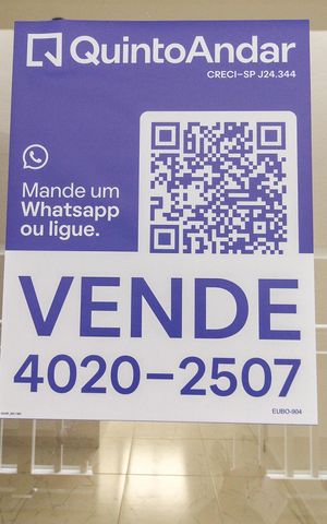 Apartamento à venda com 35m², 2 quartos e sem vaga Apartamento à venda com 35m², 2 quartos e sem vagaPlaca