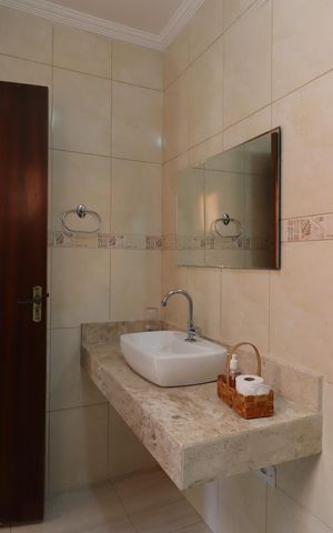 Casa à venda com 187m², 3 quartos e 4 vagasBanheiro Social