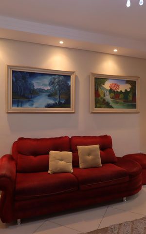 Casa à venda com 187m², 3 quartos e 4 vagasSala