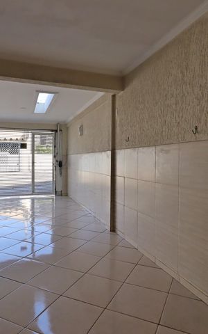 Casa à venda com 187m², 3 quartos e 4 vagasGaragem