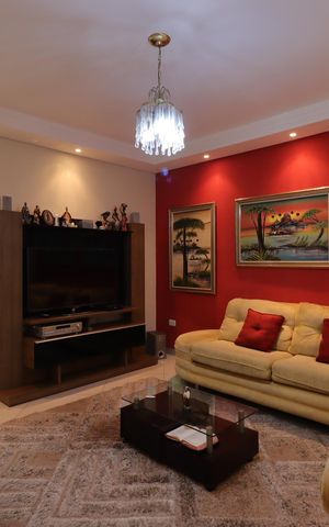 Casa à venda com 187m², 3 quartos e 4 vagasSala