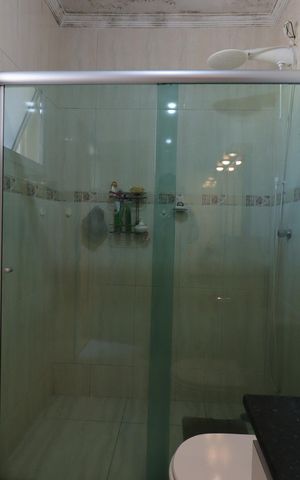 Casa à venda com 187m², 3 quartos e 4 vagasBanheiro da Suíte
