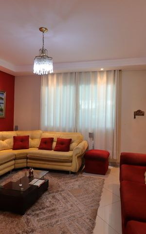 Casa à venda com 187m², 3 quartos e 4 vagasSala