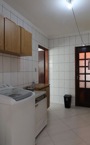 Casa à venda com 187m², 3 quartos e 4 vagasÁrea de Serviço