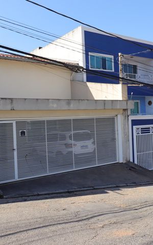 Casa à venda com 187m², 3 quartos e 4 vagasFachada