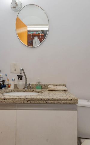 Casa à venda com 200m², 3 quartos e sem vagaBanheiro da Suíte 2