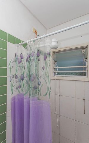 Casa à venda com 200m², 3 quartos e sem vagaBanheiro da Suíte 2