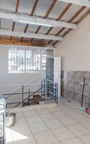 Casa à venda com 200m², 3 quartos e sem vagaÁrea de Serviço