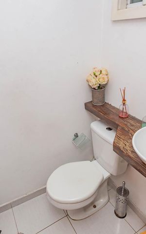 Casa à venda com 200m², 3 quartos e sem vagaLavabo