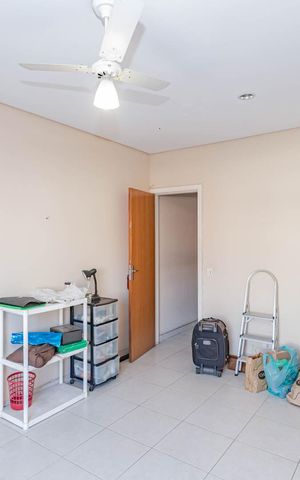 Casa à venda com 200m², 3 quartos e sem vagaSuíte
