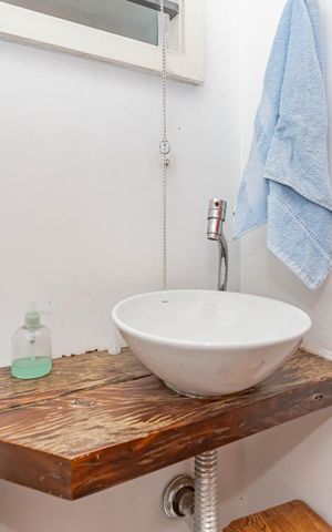 Casa à venda com 200m², 3 quartos e sem vagaLavabo