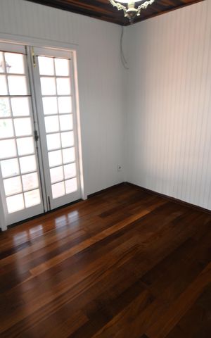 Casa de condomínio à venda com 300m², 3 quartos e 4 vagasQuarto 1