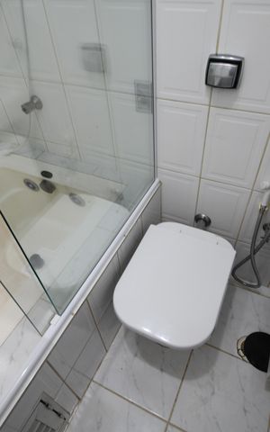Casa de condomínio à venda com 300m², 3 quartos e 4 vagasBanheiro da Suíte
