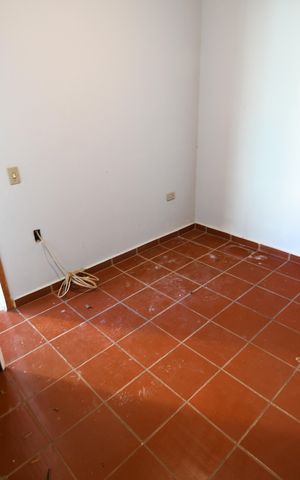 Casa de condomínio à venda com 300m², 3 quartos e 4 vagasQuarto de Serviço