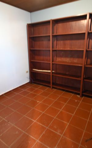 Casa de condomínio à venda com 300m², 3 quartos e 4 vagasQuarto de Serviço