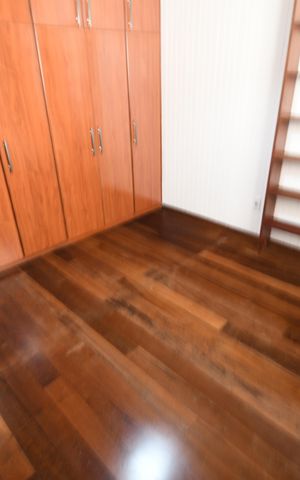 Casa de condomínio à venda com 300m², 3 quartos e 4 vagasQuarto 2