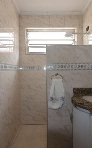Casa para alugar com 207m², 3 quartos e 2 vagasBanheiro Social