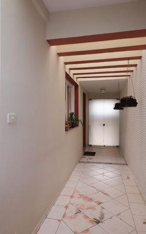 Casa para alugar com 207m², 3 quartos e 2 vagasCorredor externo