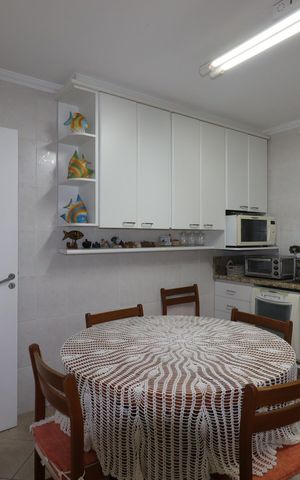 Casa para alugar com 207m², 3 quartos e 2 vagasCozinha