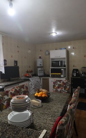 Casa à venda com 138m², 3 quartos e 2 vagasCozinha