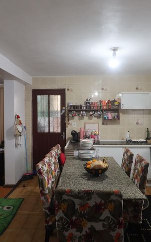 Casa à venda com 138m², 3 quartos e 2 vagasCozinha