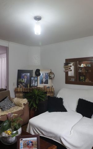 Casa à venda com 138m², 3 quartos e 2 vagasSala