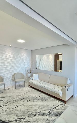 Apartamento à venda com 139m², 3 quartos e 2 vagas Apartamento à venda com 139m², 3 quartos e 2 vagasSala