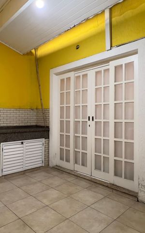 Casa à venda com 300m², 3 quartos e 7 vagasÁrea de Serviço
