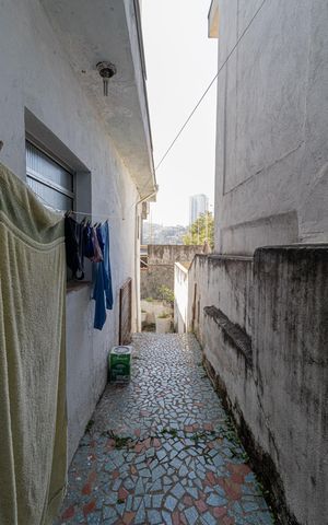 Casa à venda com 310m², 4 quartos e 4 vagasCasa 1 - Corredor