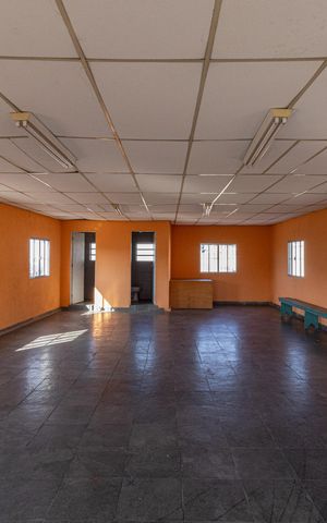 Casa à venda com 310m², 4 quartos e 4 vagasSalão
