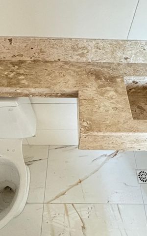 Apartamento à venda com 78m², 2 quartos e 1 vaga Apartamento à venda com 78m², 2 quartos e 1 vagaBanheiro Social