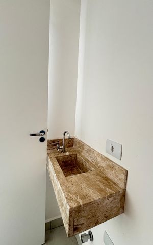 Apartamento à venda com 78m², 2 quartos e 1 vaga Apartamento à venda com 78m², 2 quartos e 1 vagaBanheiro de Serviço