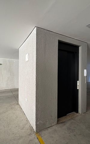 Apartamento à venda com 90m², 2 quartos e 1 vaga Apartamento à venda com 90m², 2 quartos e 1 vagaGaragem