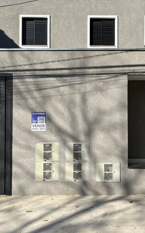 Apartamento à venda com 90m², 2 quartos e 1 vaga Apartamento à venda com 90m², 2 quartos e 1 vagaFachada + Plaquinha
